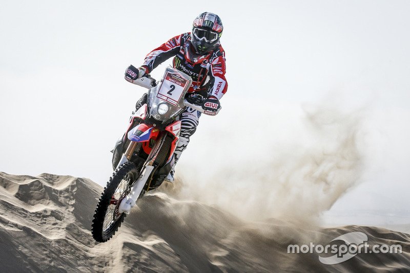 es_Motorsport's tweet photo. .@GoncalvesSpeedy y el equipo #Honda culminaron el tríptico veraniego de preparación para el #Dakar por todo lo alto ganado el #DesafioInca https://t.co/vQleIbWmX6 https://t.co/eZaSp2k9H4