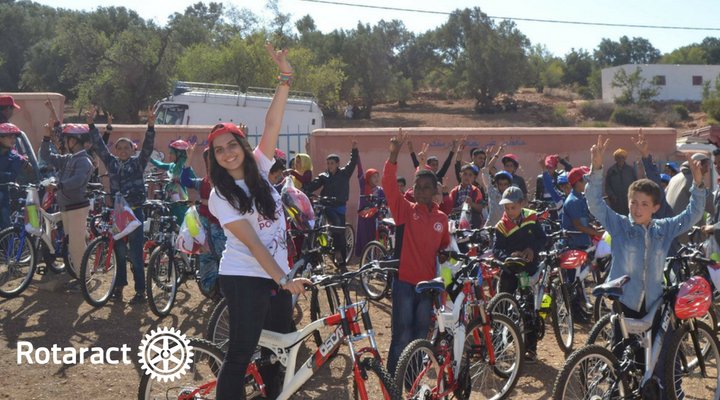 Rotary's tweet photo. We want to know how your @Rotaract club is changing the world for good! 🌎 Learn more and nominate your best service project for the Rotaract Outstanding Project Awards. https://t.co/TFl0xzGh28 https://t.co/Y7J1dxrrhQ