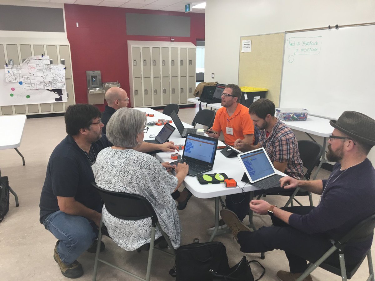DeanSKScience's tweet photo. Russ and Brian leading the autonomous session at the Robotics and Automation 10, 20, 30 pilot teacher meeting. https://t.co/nTcG5NckMp