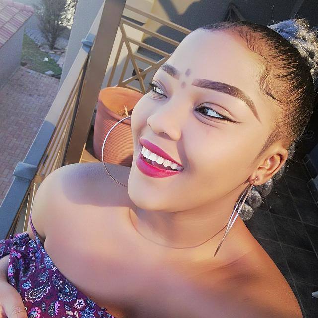 Unicorn_wave's tweet photo. @LaFlameSA This is my younger sister "Noluthando" u can D.m me if u interested @LaFlameSA https://t.co/d4zbdOgZaH