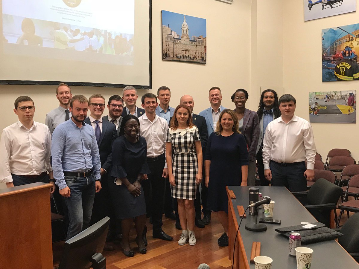 CitiStatTweets's tweet image. CitiStatSMART & @BaltimoreCityIT were good global citizens today sharing data stories with a Ukrainian Delegation and helping them gain insight into building inclusive and effective E-governance policies and systems to increase efficiency of public administration. @ExchangesWTCI