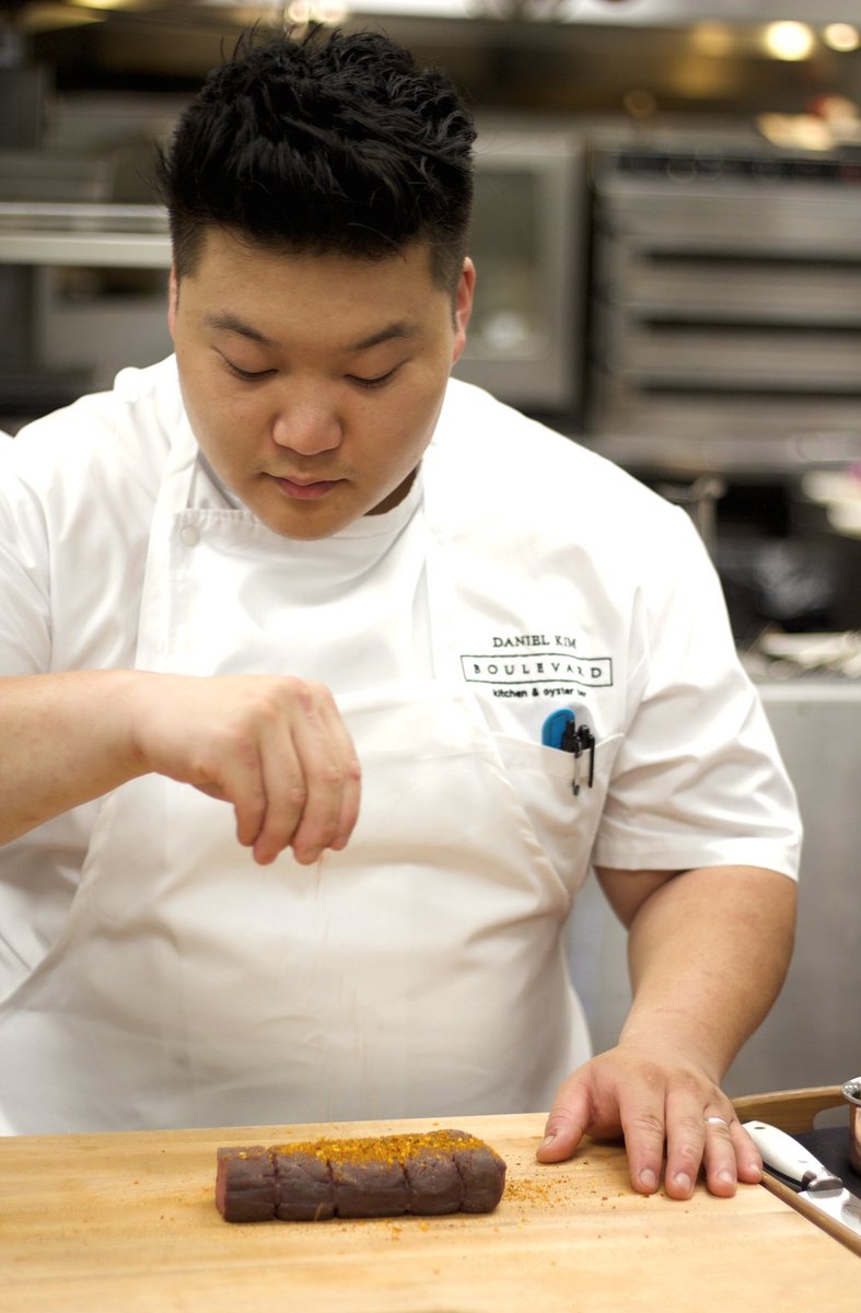 CH4Chefs's tweet photo. We're back in Vancouver @BlvdYvr. This time with Chef Daniel Kim. Find out what he's creating to prepare for the @HawkScholarship in October. =>
https://t.co/2oUGJE9U3k #YVRChef #YVRRestaurant #HYCS2018 https://t.co/jhvk6Hj4w8