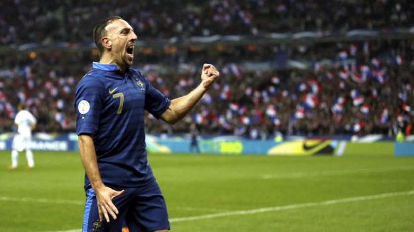 Myriam_Bensalah's tweet photo. Splendide déclaration du Kaiser @FranckRibery (@kicker 17/09/2018): "Je suis Français. J'ai toujours été très Fier de porter le Maillot National et je compte 81 Sélections. Quand la France a Gagné, mon Cœur à Battu." 1/3 😍👏👏🏆⚽ #CM2006 #ZinedineZidane @FFF #AllezLesBleus https://t.co/iAaQUAl0R9