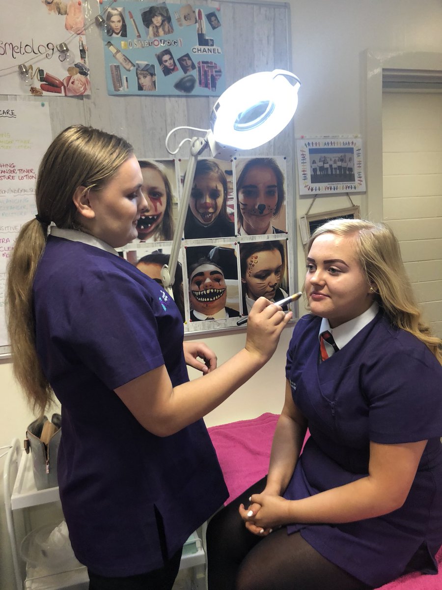 HermitageAcbeau's tweet image. Beauty skills #lookingprofessional @HermitageAcad @ArgyllCollege