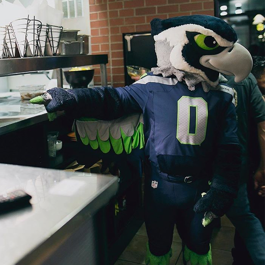 Sport Restaurant and Bar is Blitz approved for tonight's Seahawks game
📸<a href="/sportrestaurant/">Sport Restaurant</a>
.
.
.
.
.
.
.
.
.
#sportsbar #sportrestaurant #football #mondaynightfootball #monday #mondaynight #mnf #kickoff #seahawks #seattle #washington #blitz #drinking  #chicago #bears #chicagobears