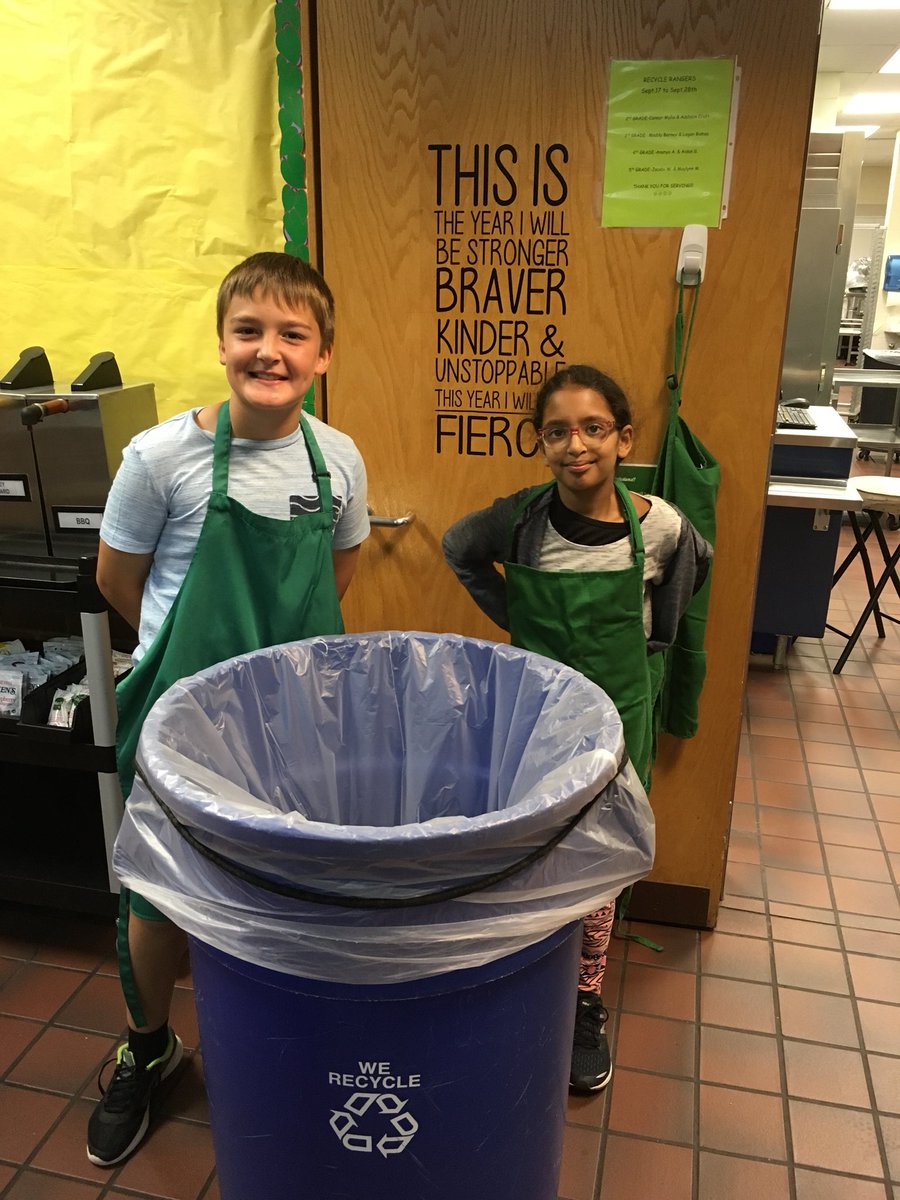 Recycle Rangers we’re in full swing today! 💚. Recycling all we can at lunch!  We do this everyday in grades 2-5 💚<a href="/SmokyRow1/">Smoky Row Elementary</a> 🚀<a href="/Ccsgreenteam/">CCS Green Team</a> 🌱