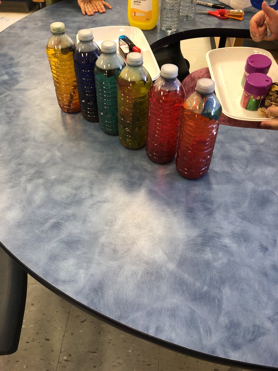 osgoodeowls's tweet photo. Super cool sensory bottles in the Sheep class❤️ https://t.co/EdIrQtpPw3