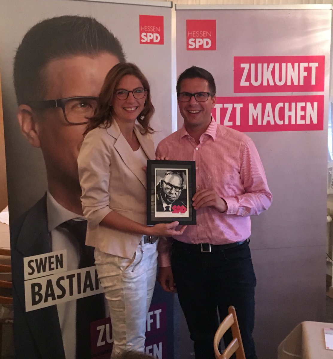 Sabine_Baetzing's tweet photo. Unterstützung für @tsghessen #tsg18! Spannendes Fachgespräch im #Vogelsbergkeis auf Einladung von SPD-Landtagskandidat @swenbastian zur echten Kita-Gebührenfreiheit #madeInRLP! https://t.co/NEg2qYhWmB