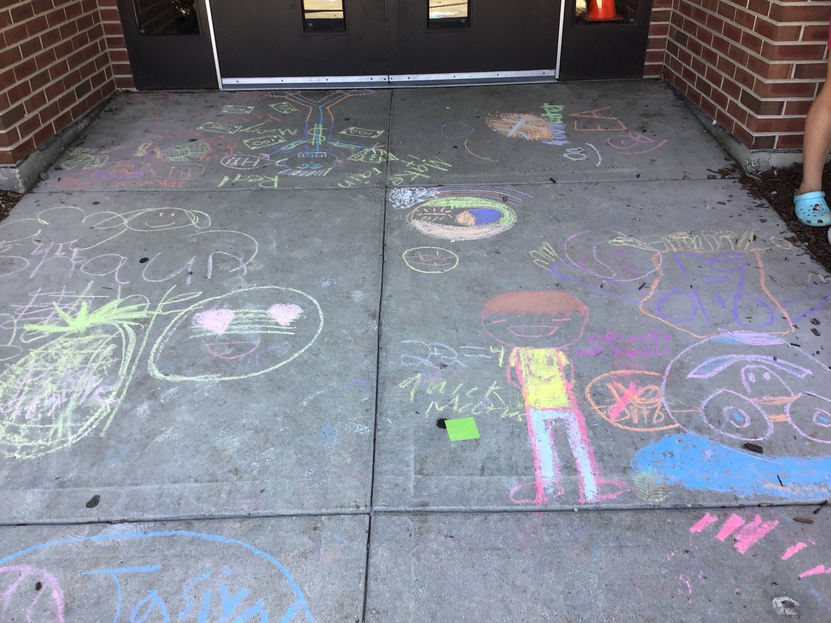 mickschdale's tweet photo. We “Chalked the Walk” ...some artwork and exercise on a beautiful sunnny day! #rtslearns #d56achieves https://t.co/wLunWGdCdy