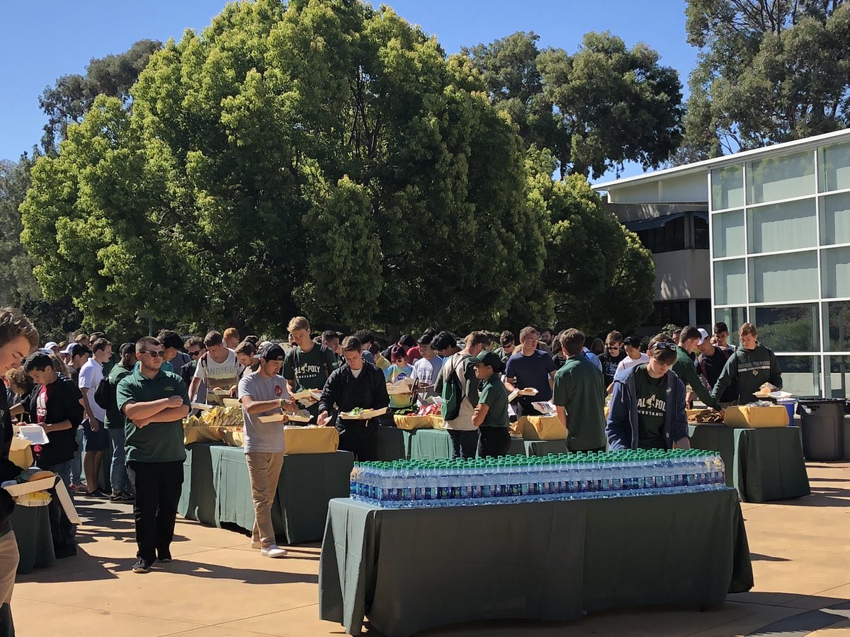 amyfleischer's tweet photo. We welcomed our new engineering students to campus today! What great energy in the room! #capoly #colypolyproud #engineering #CalPolyWOW #calpolyengineering https://t.co/n1UR5fSIeB
