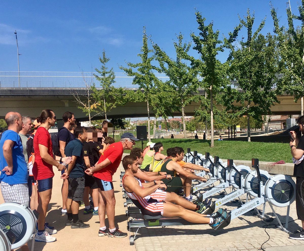 siescuelaremo's tweet image. Gracias a todos!!! Un día estupendo demostrando los valores del DEPORTE en mayúsculas en las jornadas de puertas abiertas de la Escuela Municipal @RemoMadridRio Nos vemos en la regata de #LaMelonera 2019 🚣‍♀️ #RemandoComoSoloUnHombre #YoTambienSoyRemero #MadridQuiereRemar