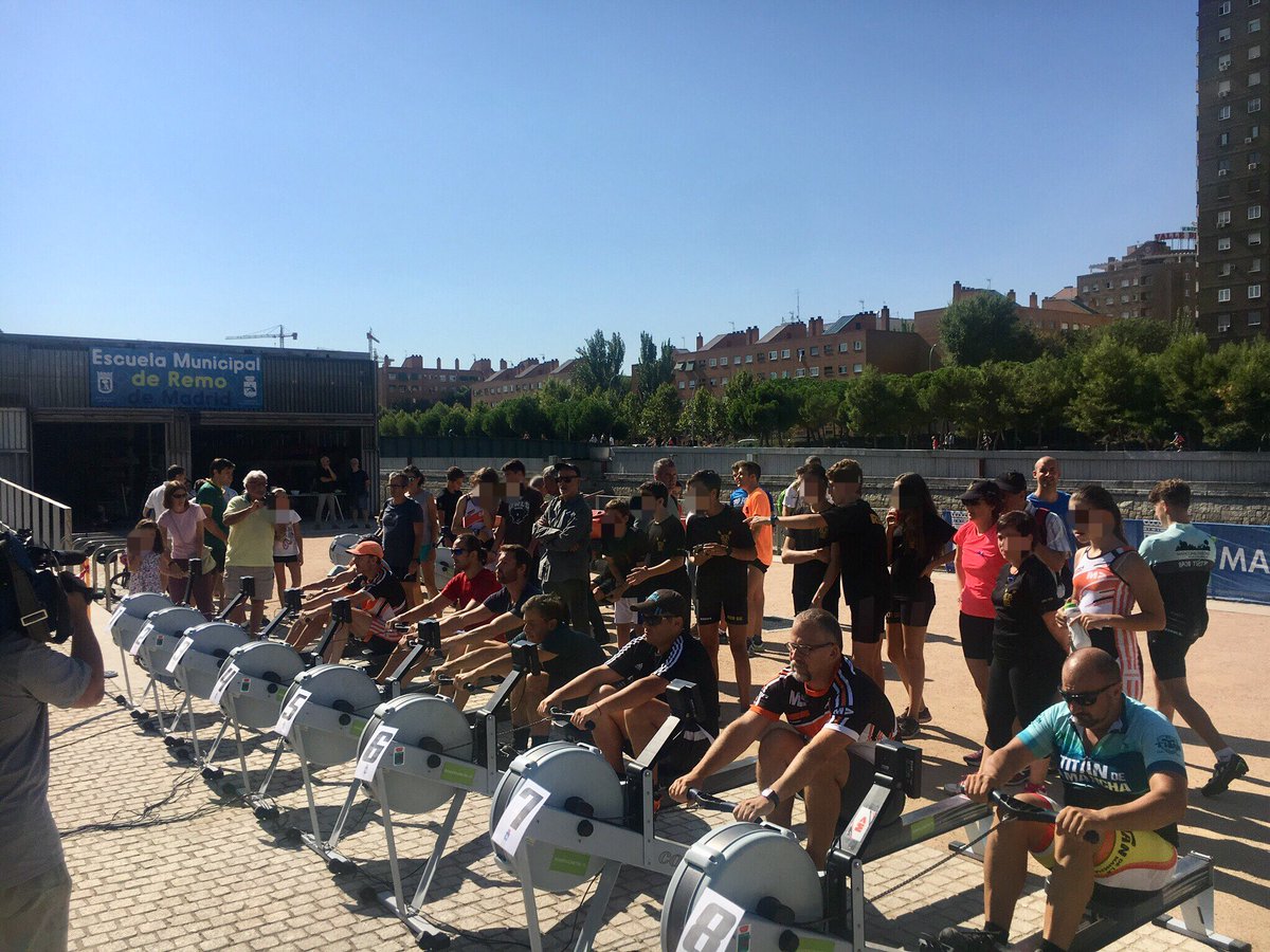 siescuelaremo's tweet image. Gracias a todos!!! Un día estupendo demostrando los valores del DEPORTE en mayúsculas en las jornadas de puertas abiertas de la Escuela Municipal @RemoMadridRio Nos vemos en la regata de #LaMelonera 2019 🚣‍♀️ #RemandoComoSoloUnHombre #YoTambienSoyRemero #MadridQuiereRemar