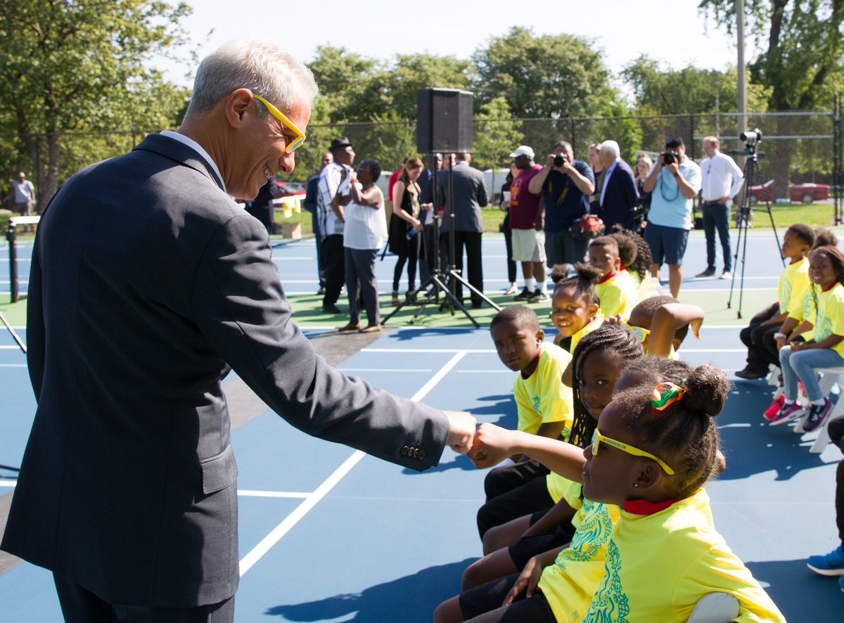 MayorRahm's tweet photo. Excited to cut the ribbon on renovated tennis courts at Garfield Park on the West Side as we prepare to welcome the #LaverCup to Chicago later this week! Thank you @USTA, @LaverCup and @ChicagoParks for your partnership in giving back and sharing the love of tennis with our city. https://t.co/34MPLwIo43