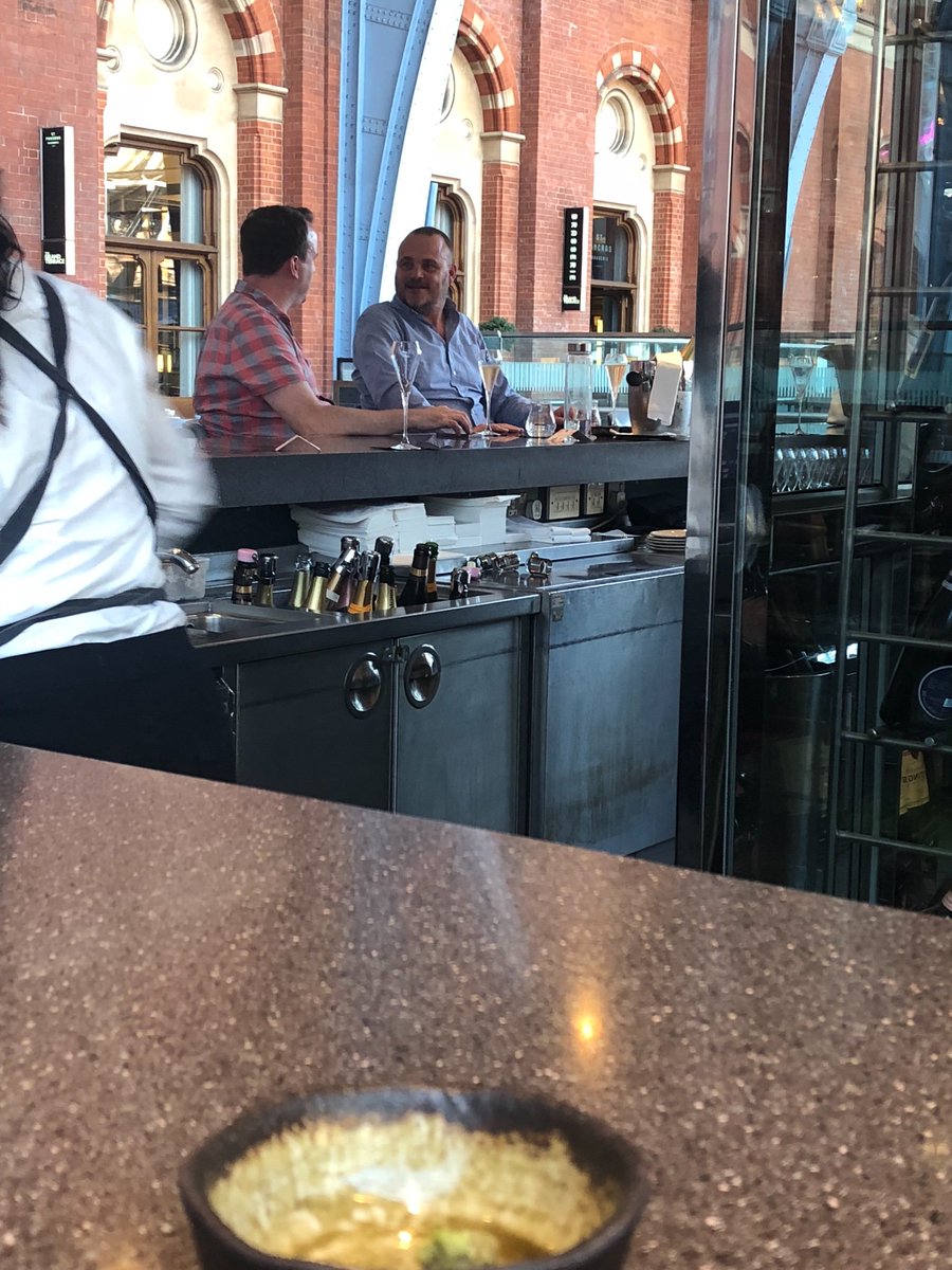 misc_lane's tweet photo. @almurray champagne r us !!! 🤦‍♀️ https://t.co/8Hgq29Ecd0
