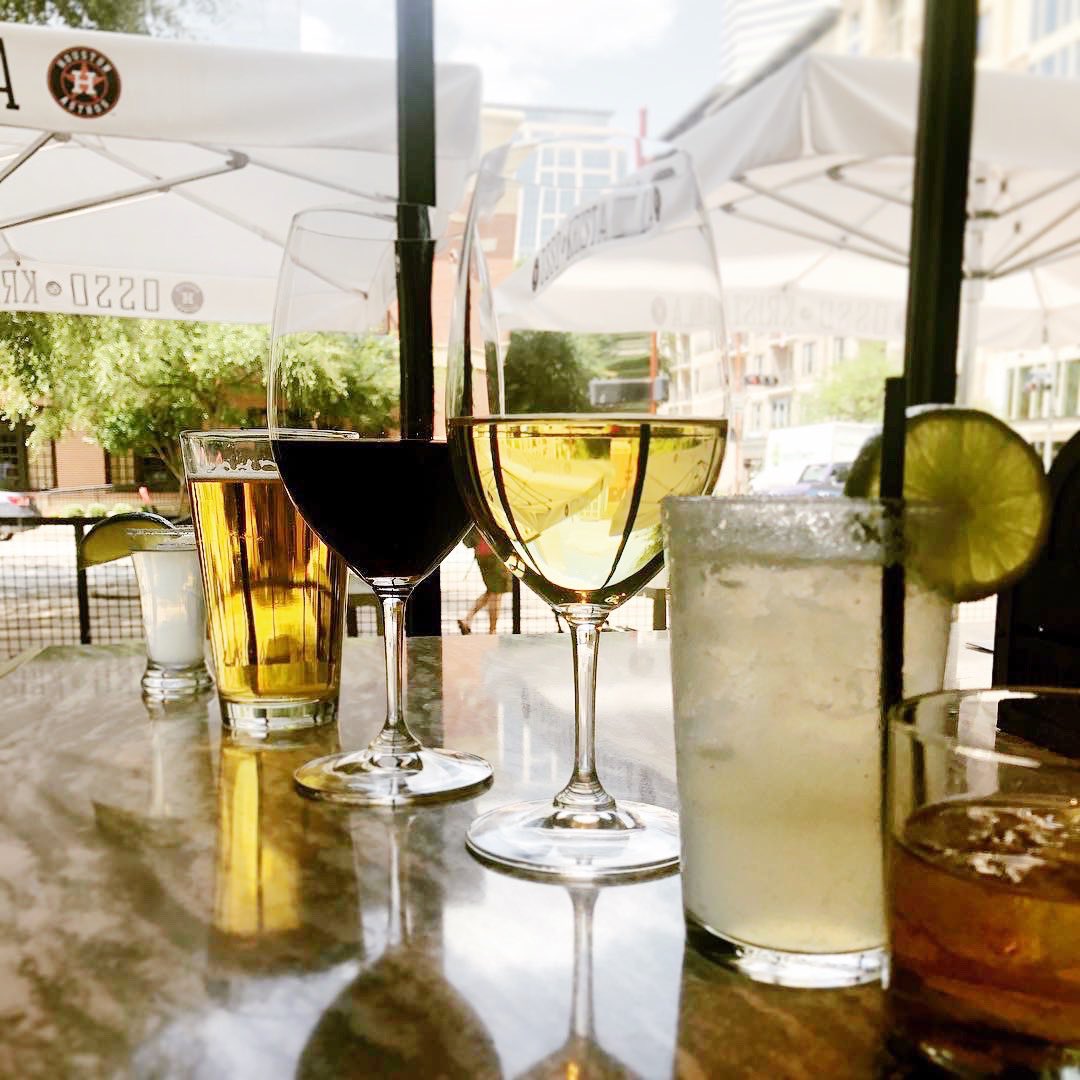 Our favorite happy hour spot, <a href="/OssoKristalla/">Osso&Kristalla</a>, is the perfect place to pregame tonight's Astros game! $2.50 bottled domestics, house wine and house cocktails? Yes, please!

Go 'Stros! ⚾🍺🍹🍷