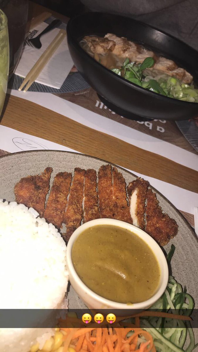 Abikinch1's tweet photo. @MFLbwood dinner out🤤🤤 https://t.co/rILJIEvXR8