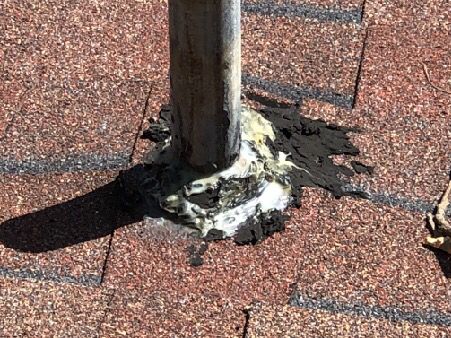 thejohnnyharper's tweet image. Yeah, I think we should leave this to a professional to repair. #roofproblems #homeinspection