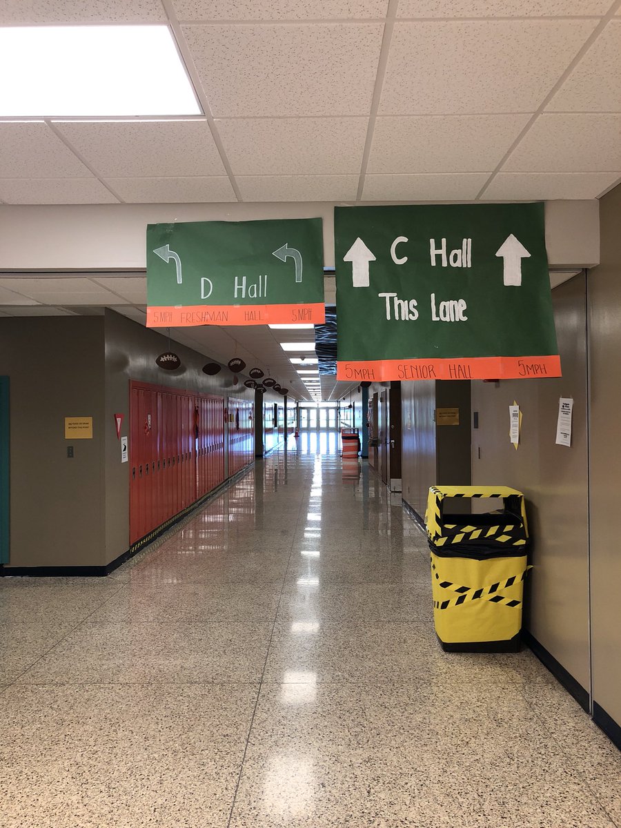 NMHS_Football's tweet image. The homecoming decorations look great! #ChargerPride