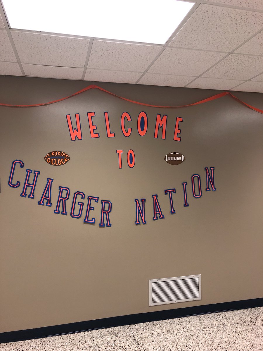NMHS_Football's tweet image. The homecoming decorations look great! #ChargerPride