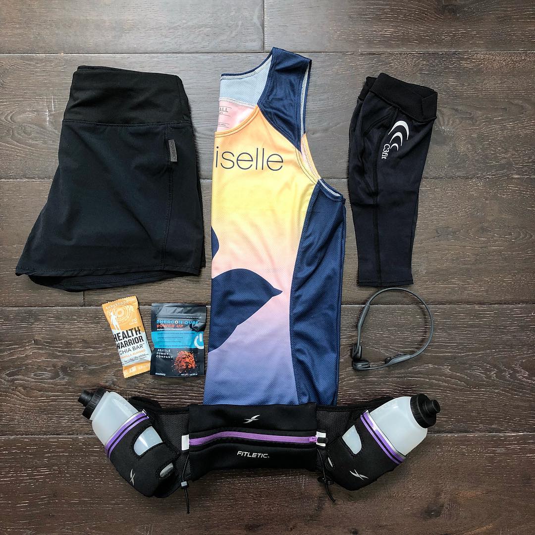 Fitletic's tweet image. The ultimate workout outfit. What can&apos;t you run without??? Feat. @oiselle @AfterShokz @HealthWarrior
📷 @allyw12runs (IG) #goingforgreater #lookinggood #fitletic