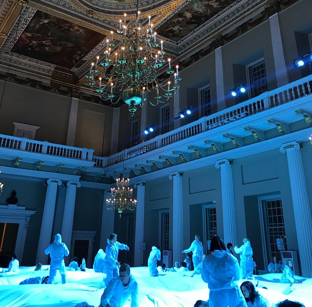 tattydevine's tweet photo. "💤💤💤" We kicked off #LFW floating around  #BanquetingHouse on @anyahindmarch's giant #ChubbyCloud. @LdnGMC even serenaded us with lullabies... ☁️🍒😍 https://t.co/S6KpqW0wmP