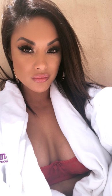 Hi! Text me ;) #collidewithkaylani   https://t.co/rfkWeC2lJg https://t.co/ApnxLRAKjT<a href="/tag/collidewithkaylani"class="tags">#collidewithkaylani</a>