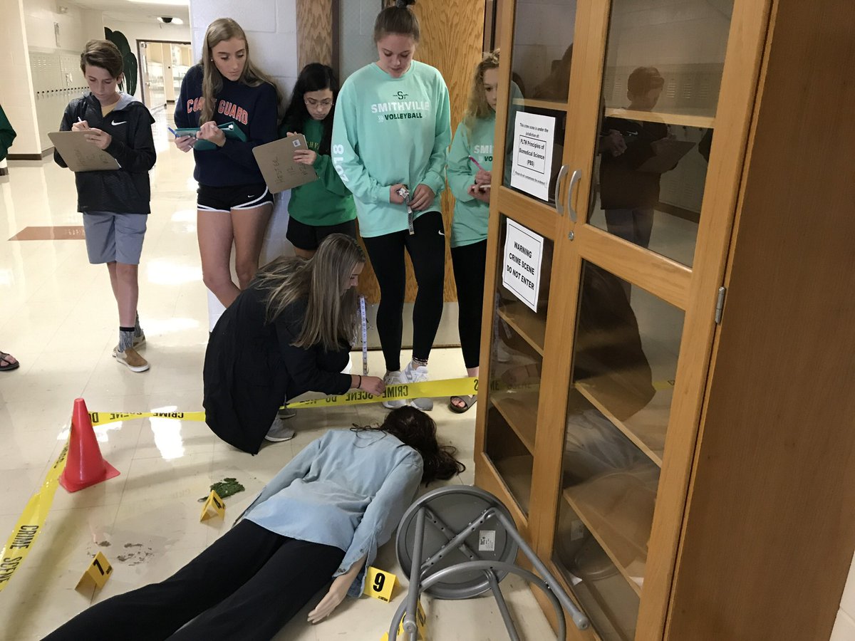 hesterscience's tweet image. A great start to the year for PLTW Principles of Biomedical Science (PBS) at SHS!  We began by analyzing the crime scene to find out what happened to Anna Garcia! #ssdpride #warriorSTRONG
