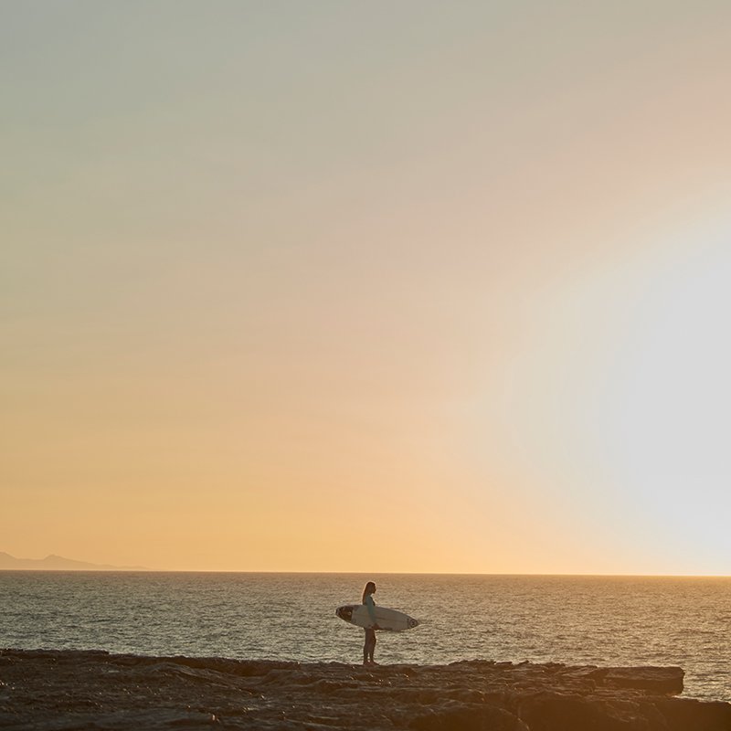 Ride into the sunset. @Solbeachhousefv #MondayMotivation #Surf  ow.ly/tfcE30lH5Tj
