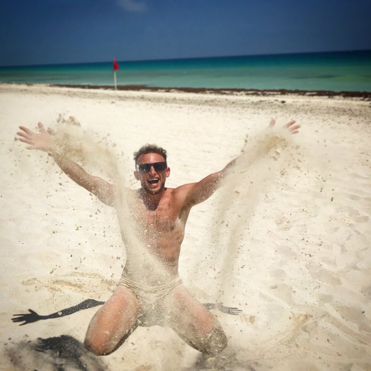 SpandyAndy's tweet photo. #SandyAndy 🏖☀️Leaving grains of sand every where I go! @BudgySmuggler 👙 https://t.co/Uu2V1g1gJz