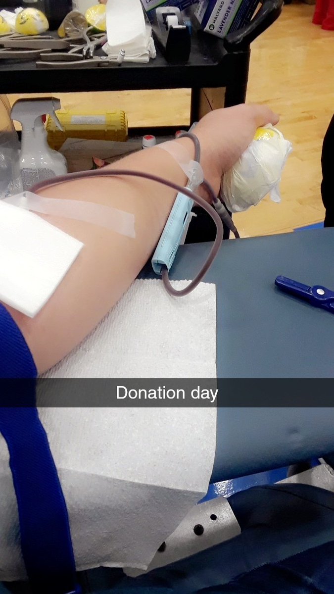HattieBlanke1's tweet photo. I saved a life today! #CommBloodCtrKC https://t.co/yjkuLhfCPp