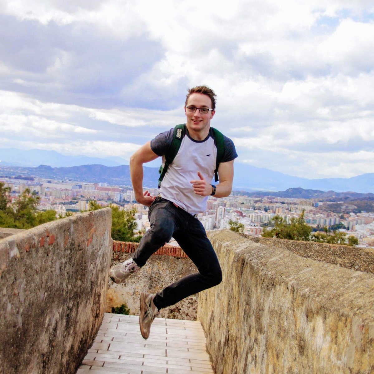 Spanish_Italian's tweet image. And our treasurer... 
"Hi, I'm Ollie, this year's treasurer! Will be a fun year! We have heaps planned and as a dancer &amp;amp; languages lover I'm excited to meet everyone joining! Coffee is the love of my life, but really if I am travelling, cycling and hiking I couldn't be happier!"