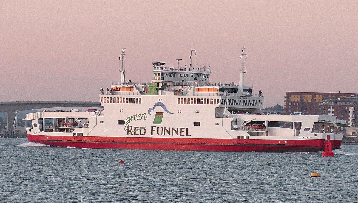 RT RedFunnel 'RT AliDiva_: #redgoesgreen IOW ferry sailing into Southampton this evening RedFunnel PaulCliftonBBC BBCSouthNews GreenHampshire GreaterSoton iSouthampton ABPSouthampton '