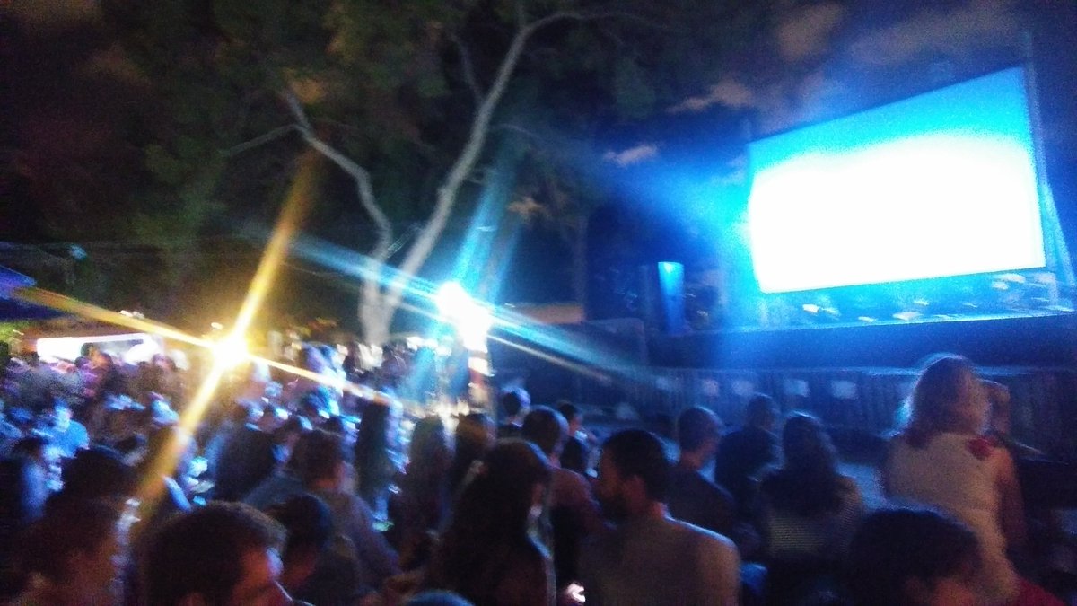 MarJoanp's tweet photo. #cinemaalafresca #dirtydancing #noshicap #laterrasseta #Saavedra #SantaTecla2018 @TGNAjuntament https://t.co/AsGjHZ8ht0