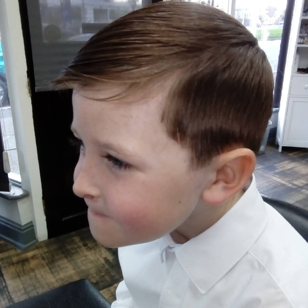 Nickfaganbarber's tweet photo. Back again for another trim after a self inflicted fringe trim.. A little more off the sides this time though ! Looking smart :D #haircut #hairstyle #hairstyles #hair #hairdo #barberuk #barbershop #barber #barberlife #barbering #shortbackandsides #trim #scissortrim https://t.co/7vK69RhYqL