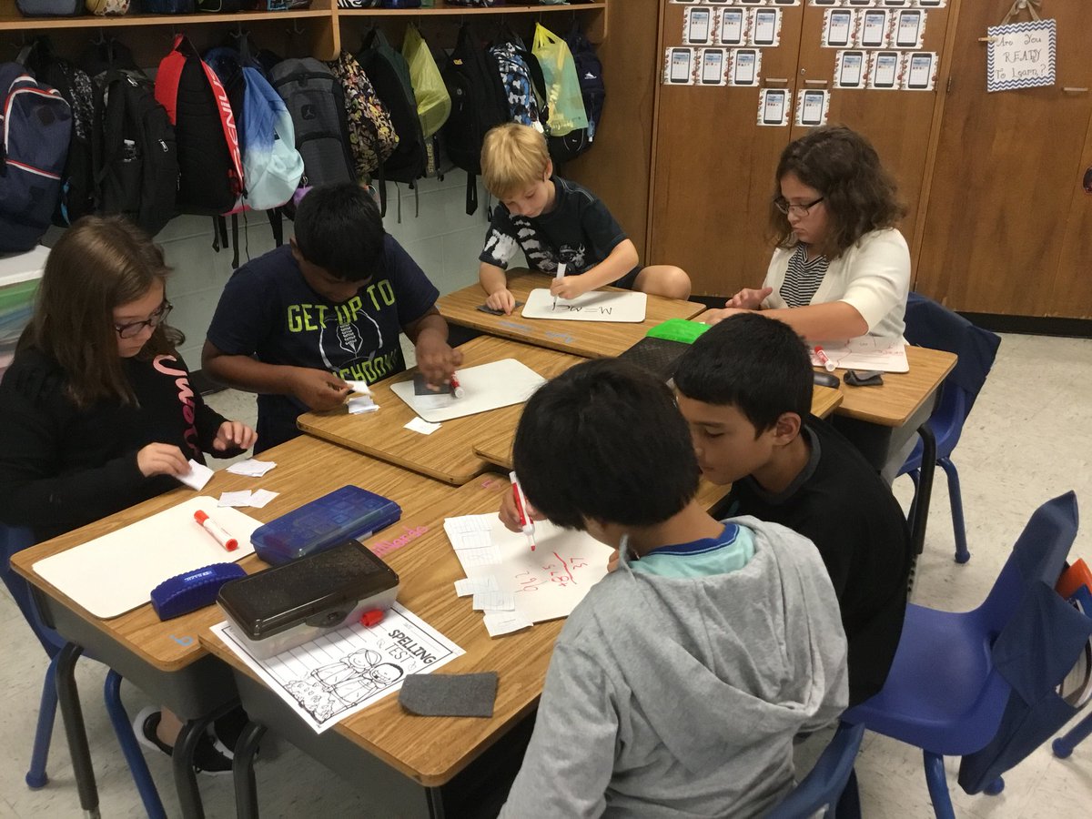 MrsJohnsonMJS's tweet photo. Fun morning today practicing place value and addition with #AdditionTopIt and we reviewed for our spelling test while playing Basket Head! They worked so well together and helped each other out along the way! #proudteacher #everydaymath @MatthewJago28 @McGrawHillK12 https://t.co/D5BFdvX88O