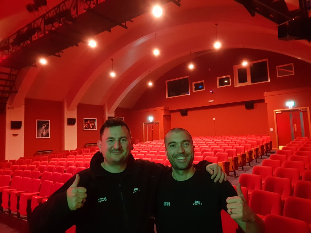 SteveCridge's tweet image. New @ChromaQLighting #InspireMini houselight install supplied by @ACEntTech to #TheatrColwyn completed on Friday by @TheatrColwyn &amp;amp; @VenueCymru's #TechnicalDepartment