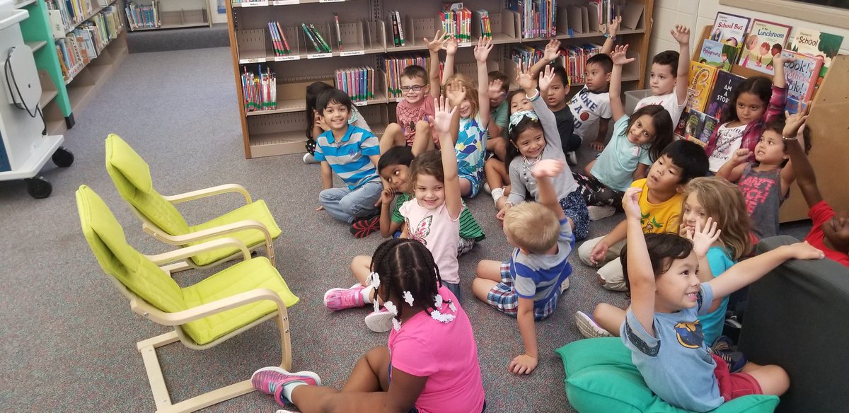 RockinRoom5's tweet photo. Raise your hand if you know how to read! #3WaysToRead #ReadingThePictures #ReadingTheWords #RetellTheStory https://t.co/eM5YJsPSP9