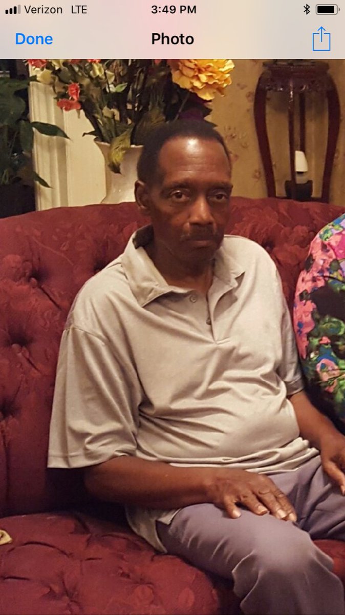 SavPolice's tweet image. #SPDmissing Bennett Hodge Jr., 77, of SC, was last seen at 10:30 a.m. at 54th &amp;amp; Abercorn when his vehicle broke down. He suffers from dementia and is 5'10" &amp;amp;160 lbs. He was last seen wearing a green sweatshirt, black pants and shoes and may be wearing glasses. If seen, call 911!