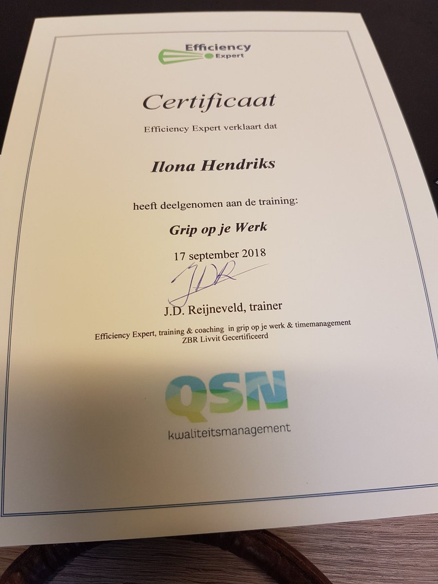 HendriksIlona's tweet photo. Vandaag samen met collega's @CordaadWelzijn de interessante training 'Grip op je werk' gevolgd. Vervolgens les 3 van de #OppasCursus gegeven &amp; nog een rondje ambulant #rustigopstraat https://t.co/MFgmi3EU55