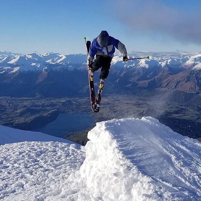 PandaPoles's tweet photo. Just kickin' it and enjoying the view... #pandapoles #ifsafreeriders #theremarkables #skiing
Repost: @jjskirose
Photo: @jen_liz1030 https://t.co/L8TAViFaHi