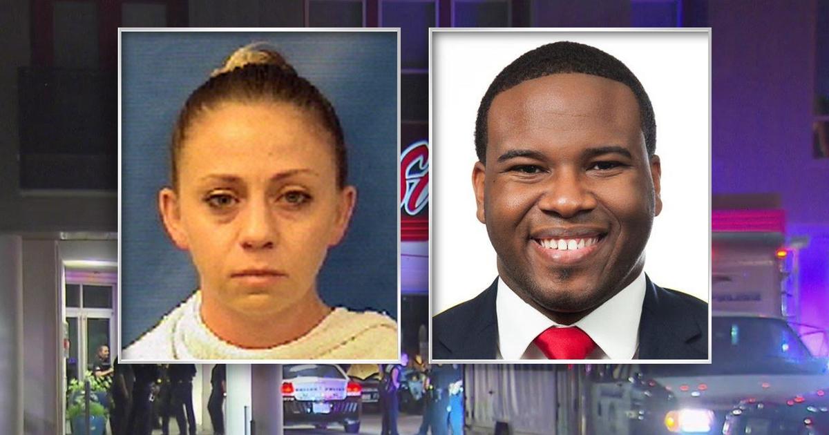 DickandSharon's tweet photo. 1-Officer says she entered Botham Jean's apt by accident
2-Officer kills Botham - placed on paid administrative leave
3-Days later, charged with manslaughter released immediately
4-Warrant issued to search BOTHAM's apt
5-Protestors arrested - held longer than killer?
#Dallas9 https://t.co/UpOcMMIAmu