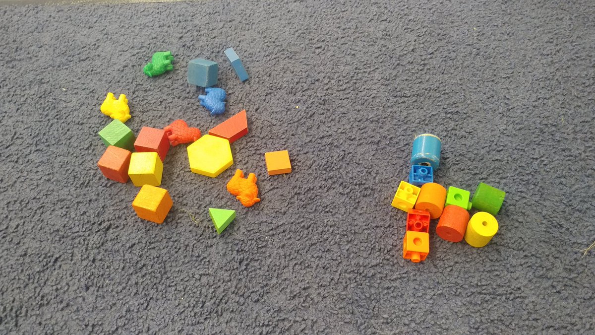 mrskingma's tweet photo. I love it when students surprise me with new ideas for sorting (holes/no holes, thick/thin, etc.)!!! #grade1 #granderieRMS @GEDSB_Bulldogs @GEDSB https://t.co/ikHNBSkQgM