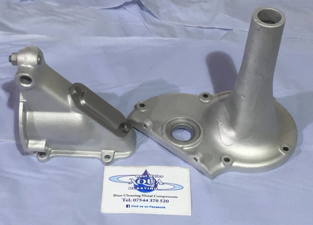 westwalesaqua's tweet photo. Some Austin 7 parts that we cleaned recently. Before and after photos really show the difference that aqua blasting makes. #lookatthatshine #aquablastermasters #austin7 #nosecone #dynamohousing #letsusdothehardworkforyou #restoredontreplace https://t.co/uZ00Qr627E