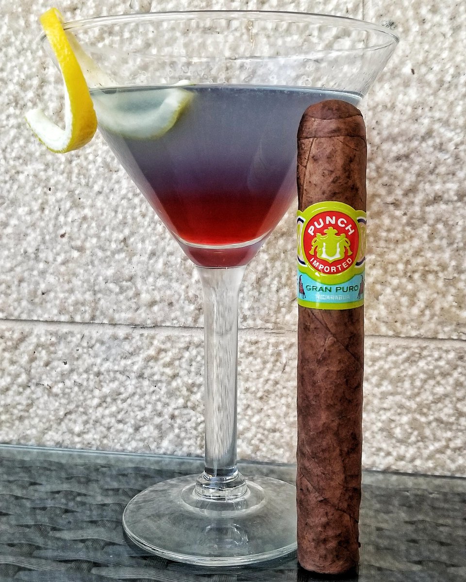 New** at #LaCasaVegas 
David De'Costa 8:00pm Every Monday! 
.
.
.
#vipsection #nowsmoking #whiskygram #vegasevents #summerlinlv #scotchwhisky  #boutiquecigars #livewell  #whiskylove #lasvegaslocals #vegasbar #bestofvegas #cigarfamily #cigarenvy #vegasfun