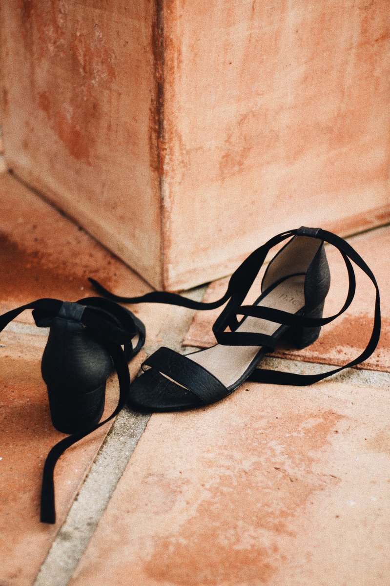 thefairedit's tweet photo. 3 summers in and still rocking! ☀️  @naeveganshoes proposes a fair and animal-friendly alternative against human exploitation and respect to the environment. They also have stunning style, which can be something quite hard to find when we’re talking fair trade/vegan footwear 🌿 https://t.co/lLzwHAfrw0
