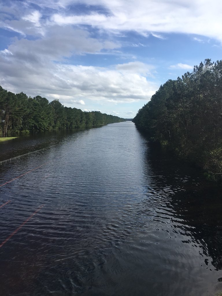 MandyMitchMedia's tweet photo. This is I-40 toward Wilmington. https://t.co/2O5p1BUBTL