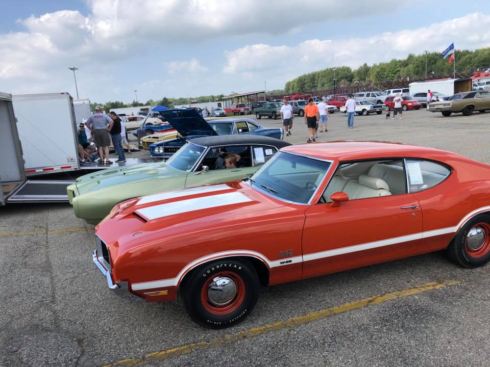 inlinetube's tweet photo. A couple photos from the Pure Stock Muscle Car Drag Races this weekend! #TeamInlineTube
#MondayMotivation https://t.co/HnY9hMpvyn