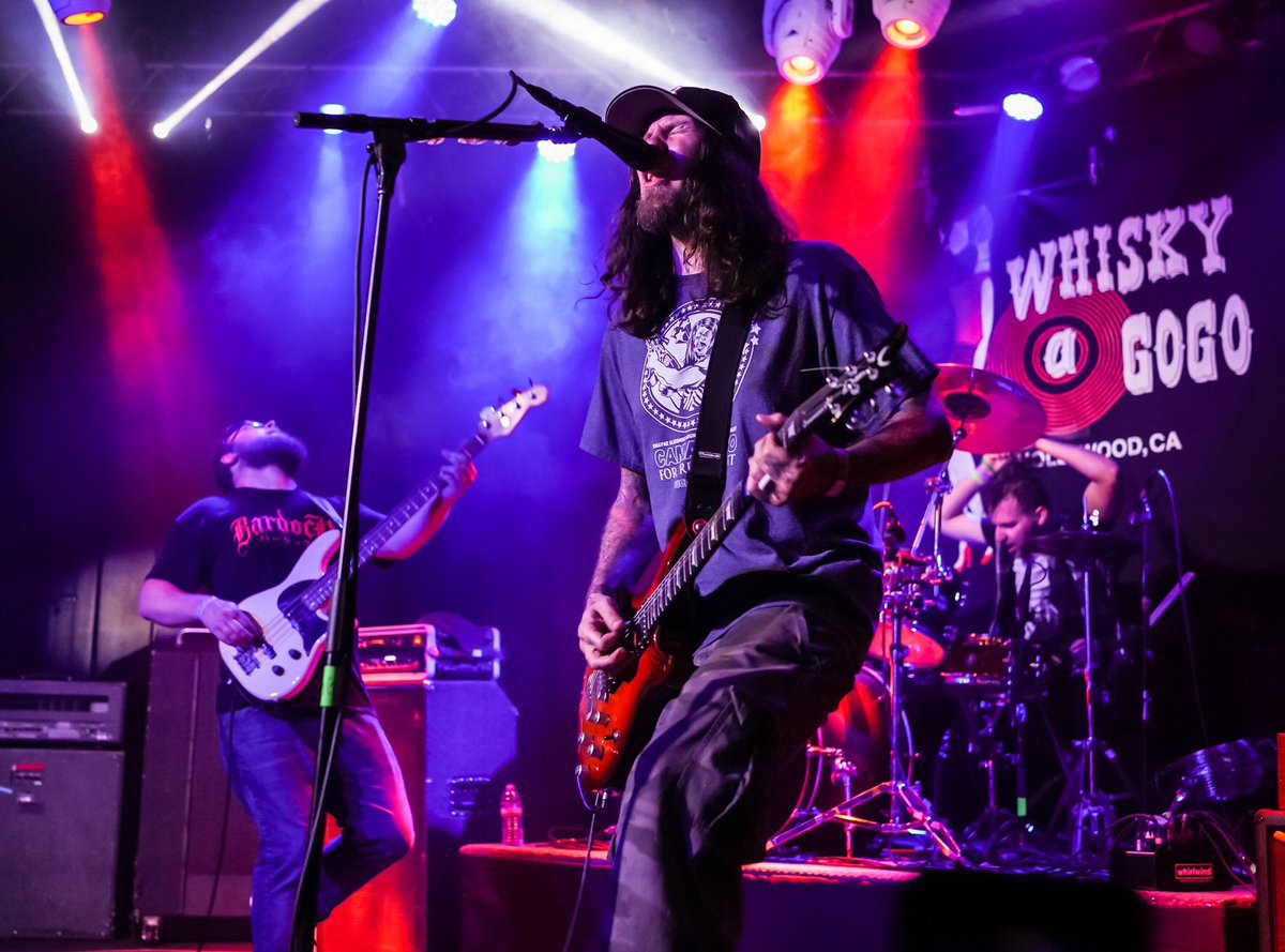 _smileemptysoul's tweet photo. Awesome shot of us from the other night at The Whiskey a go go in Hollywood CA.
Courtesy of the always incredible @gregwatermann https://t.co/6MhZKfbF9v