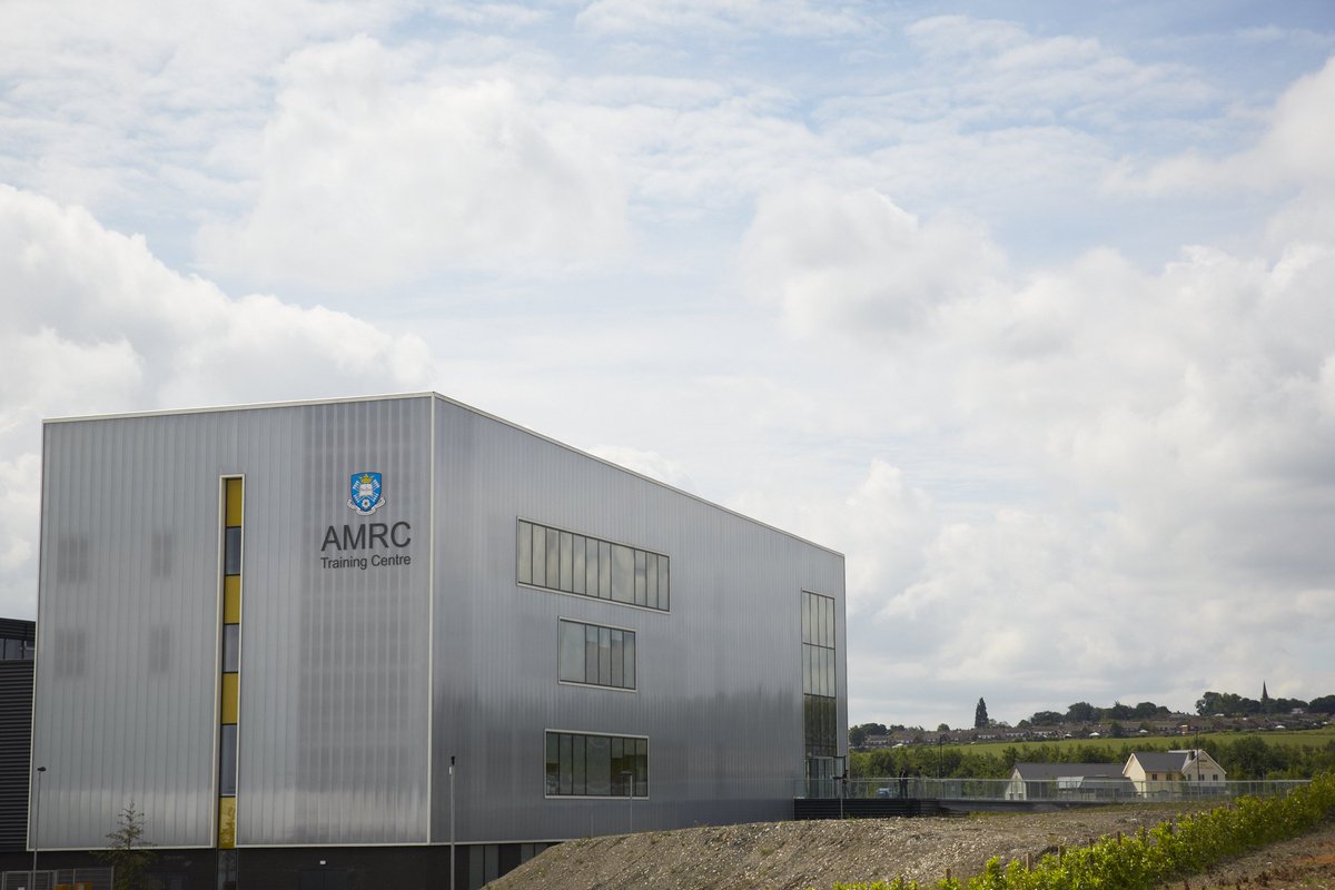 AMRCTraining's tweet photo. A Big Welcome to all new and returning apprentices joining us today! We will be sharing some tips over the next week to help you settle in to life at The AMRC Training Centre #apprentice #apprenticeships #amrctrainingcentre #earnwhileyoulearn #sheffield #rotherham https://t.co/EQJwfVF4qf