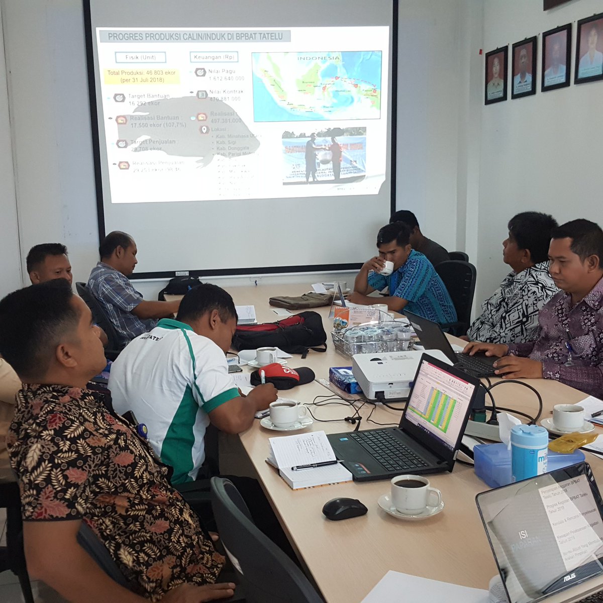 DJPB_TATELU's tweet photo. Rapat Koordinasi dan Progres Kegiatan BPBAT Tatelu dipimpin langsung oleh Kepala Balai Bapak Fernando Simanjuntak,https://t.co/MVF8EbNA2a.Pi.@BudidayaKKP @s_soebjakto @Fernando_bbl https://t.co/WIX6029AuL